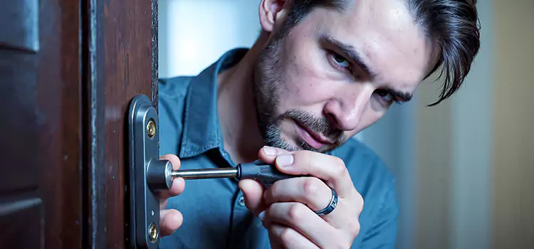 Eviction Locksmith Seymour